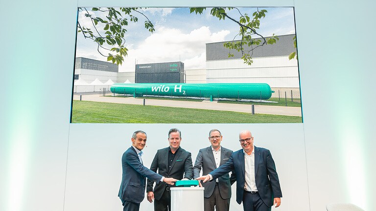 Grote opening waterstoffabriek in Dortmund