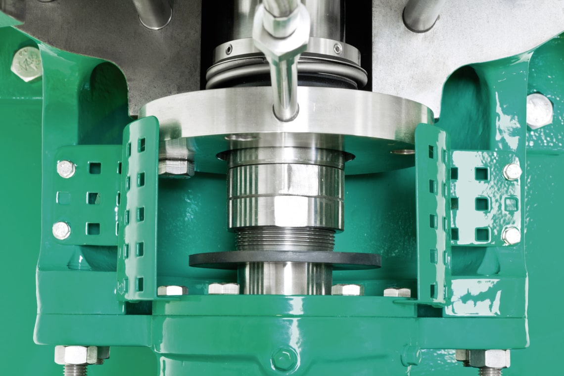 Reliable:All Wilo-SCP’s are delivered with a mechanical shaft seal (carbon/silicon-carbide and EPDM elastomer) and a shaft sleeve. Consequently an operation of the pumps at 120 °C is possible without external cooling. Alternatively a design with stuffing boxes is also available.