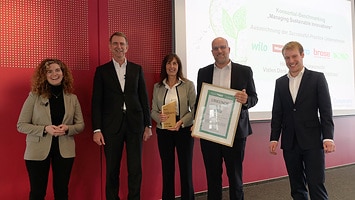 Die Preisuebergabe des Managing Sustainability Innovations Award 2024 preisuebergabe-des-managing-sustainability-innovations-award-des-jahres-2024