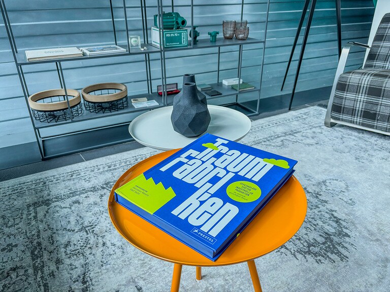 Picture of book at Wilo Netherlands office. Salié, Olaf & Rauen, Hartmut (2025): Traumfabriken.