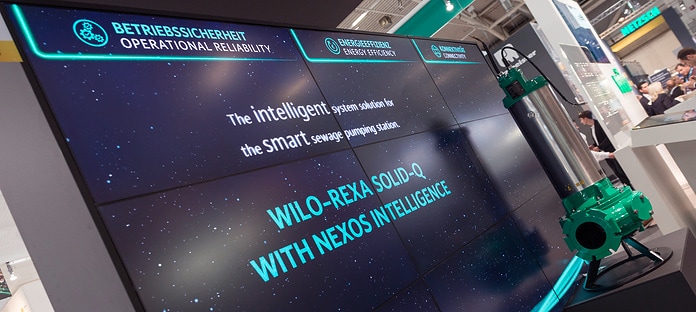 Wilo-Rexa SOLID-Q mit Nexos-Intelligenz mit LED-Wand auf der IFAT