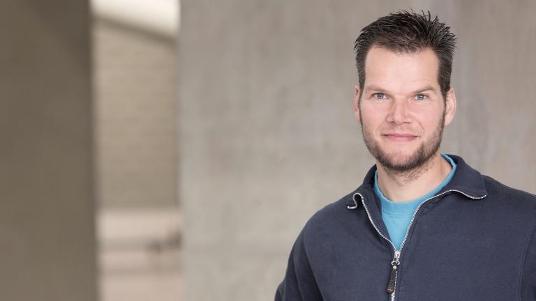 Operator of the waste water treatment plant in Almere (Bart van der Stoep)