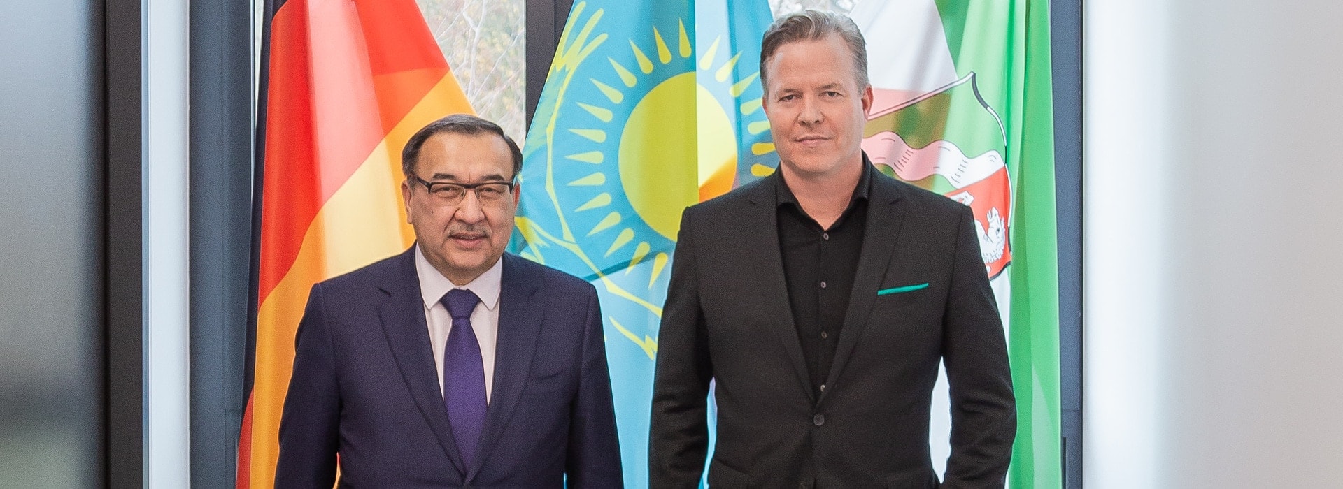 Oliver Hermes, President & CEO of the Wilo Group, met the Ambassador of the Republic of Kazakhstan to Germany, H.E. Nurlan Onzhanov, at the company’s headquarters in Dortmund, where he was congratulated on the 150th anniversary of the company and received an honour for his extraordinary commitment to German-Kazakhstani relations.