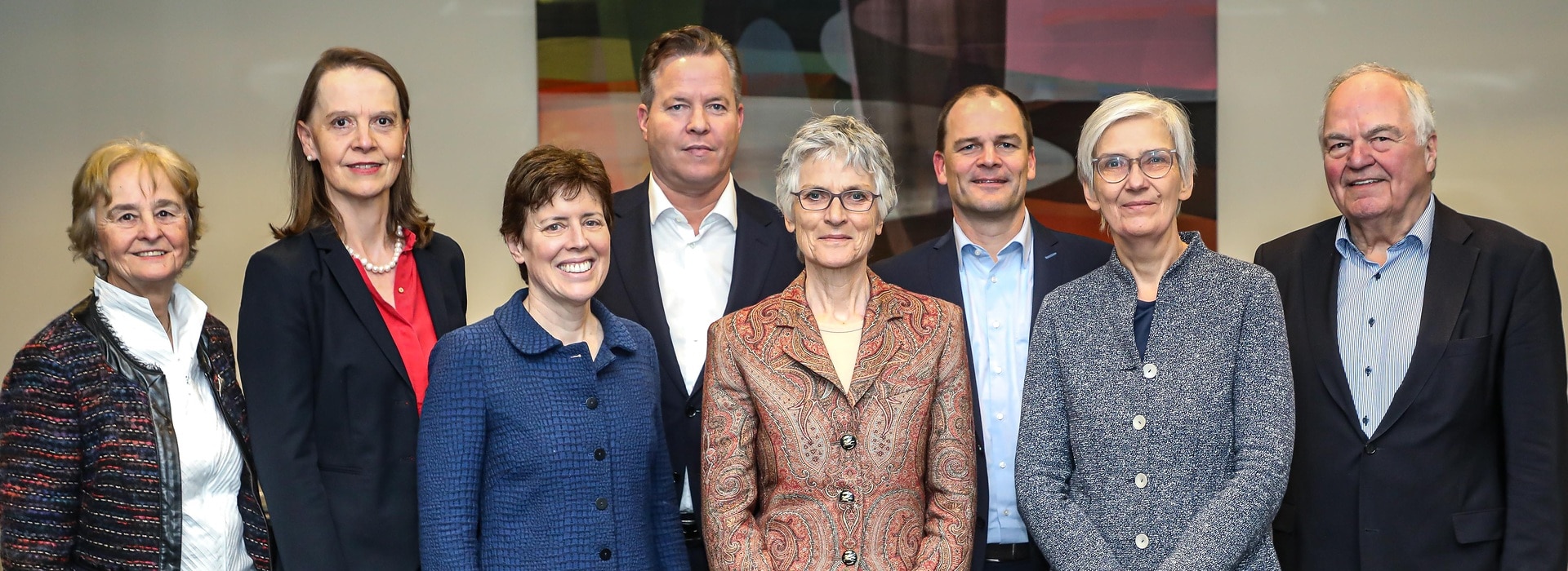 The new University Council of the Technical University of Dortmund (from left to right): Prof. Dr. Dr. h.c. Karin Lochte, Elke Niermann, Dr. Joann Halpern, Oliver Hermes, Prof. Dr. Johanna Weber, Dr. Hendrik Neumann, Isabel Rothe and Prof. Dr. Dr. h.c. mult. Joachim Treusch. Photo: Oliver Schaper/TU Dortmund