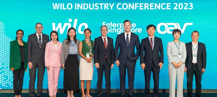 Speakers at the Wilo Group Industry Conference 2023 including H.E. Dr. Norbert Riedel, German Ambassador to Singapore (fifth from the right), and Oliver Hermes, President and CEO of the Wilo Group (fourth from the right). Yvonne Chan, Former CNA Presenter (third from left), moderated the panel discussions. Image: WILO SE