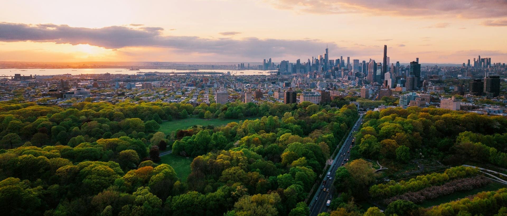 a-big-city-as-a-symbol-of-the-five-wilo-megatrends