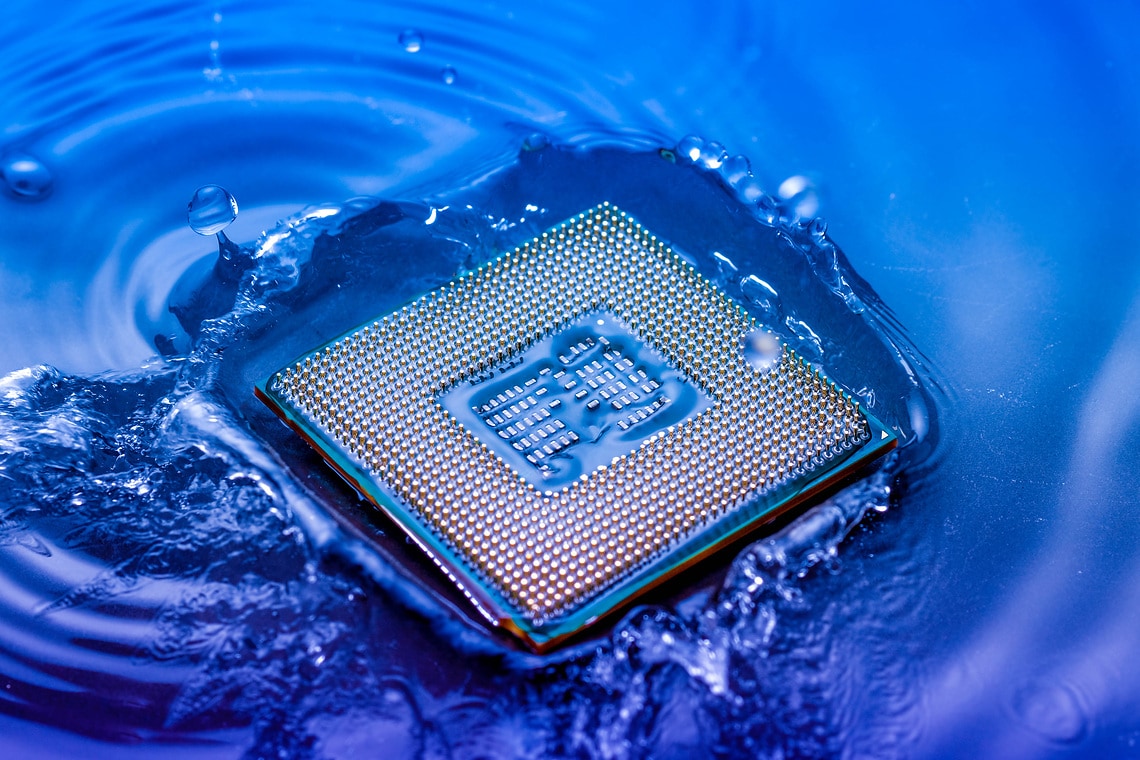 CPU cooling with water