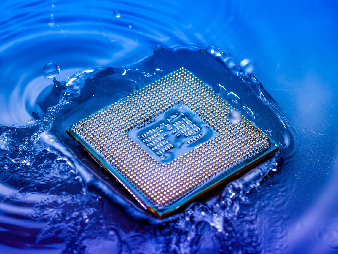CPU cooling with water