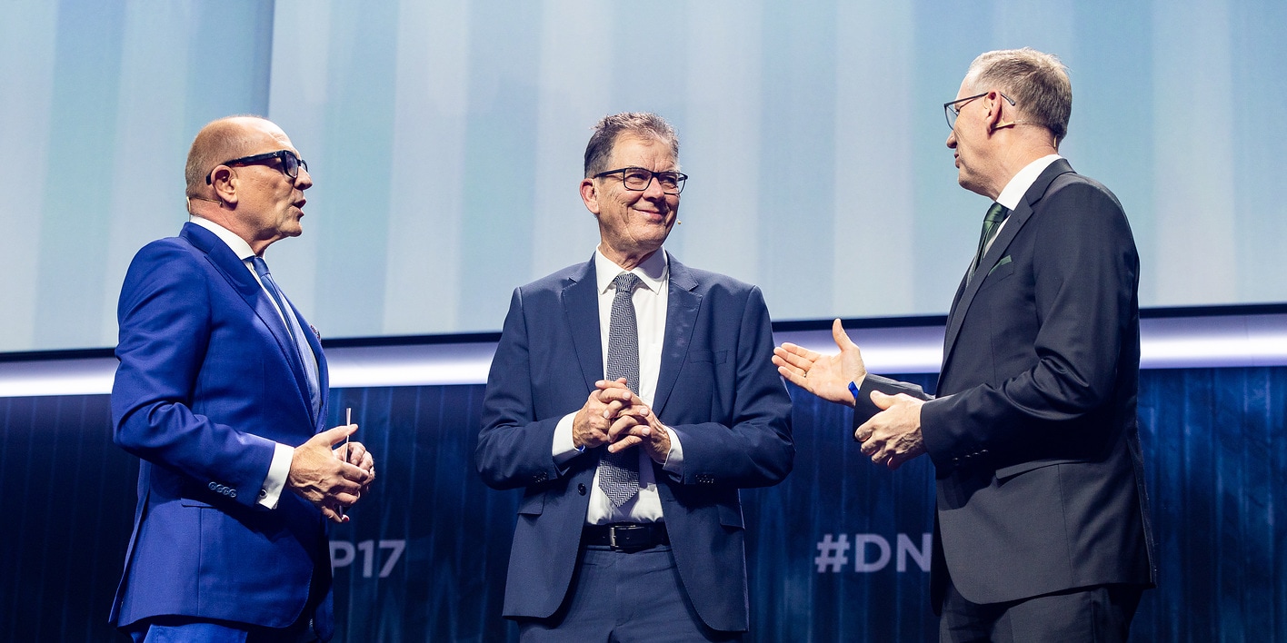 Deutscher Nachhaltigkeitspreis 2024, Stefan Schulze-Hausmann, Dr. Geld Müller, Georg Weber auf der Bühne