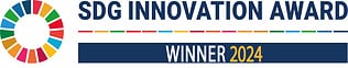 Das SDG Winner Banner impliziert den Preisgewinn des SDG Innovation Awards des Jahres 2024 und darf ausschließlich von den Preisträgern des Referenzjahres 2024 genutzt werden. Die Exklusivität der Nutzung beschränkt sich auf die Kommunikation des Preisgewinns durch den Preisträger. Die Verwendung des Logos dient ausschließlich der Sichtbarmachung und Darstellung der Auszeichnung und darf nur in direktem Bezug auf den erhaltenen Award erfolgen. Der Nutzungsumfang und die Nutzungsarten umfassen ausschließlich die unveränderte Darstellung des Logos im Rahmen der Preiskommunikation zu unternehmensspezifischem Zwecke. Die Verwendung des Logos ist nur in Reinform zulässig. Jede Form der inhaltlichen und grafischen Veränderung, Anpassung oder Modifikation sowie die Weitergabe an Dritte ist nicht gestattet.