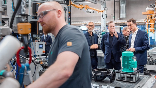 NRW minister Hendrik Wüst visit the Factory of the year 2025 on the Wilopark
