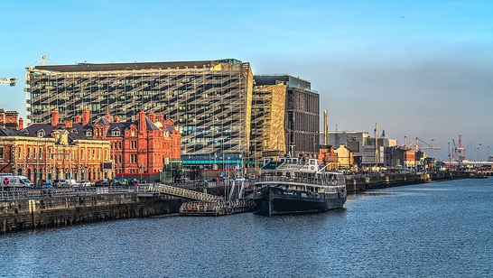 die-central-bank-in-dublin-irland-ist-ein-gutes-beispiel-fuer-die-loesungen-von-wilo-im-kampf-gegen-den-klimawandel