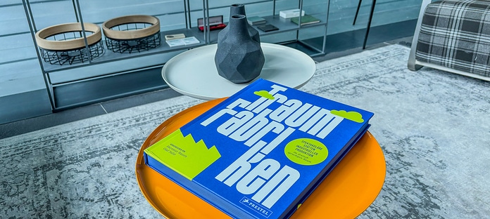 Picture of book at Wilo Netherlands office. Salié, Olaf & Rauen, Hartmut (2025): Traumfabriken.