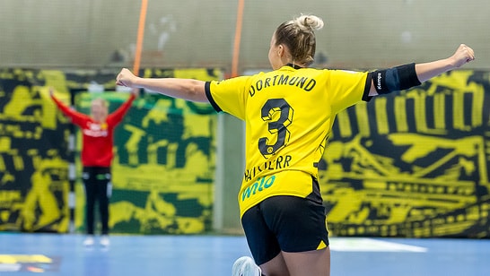 Lena Hausherr of BVB Women’s Handball celebrating a goal
