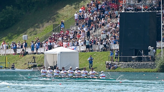 der-deutschland-achter-bei-einem-internationalem-rennen-bei-dem-wilo-kunden-partner-und-mitarbeiter-zuschauten