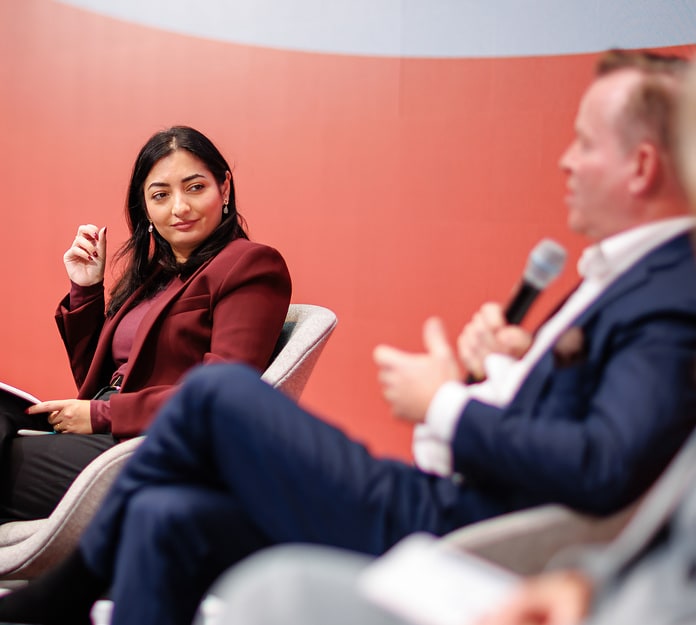 Paneldiskussion mit Reem Alabali Radovan, Bundesministerin für wirtschaftliche Zusammenarbeit und Entwicklung, Debra Mallowah, Head of Africa bei Bayer Crop Science, sowie Christiane Laibach, Mitglied des Vorstands der KfW BankengruppeAustausch mit Ajay Banga, Präsident der Weltbank