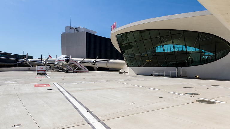 Large areas, heavy rainfall events and aggressive media place high demands on the drainage of terminals, aprons and parking areas.