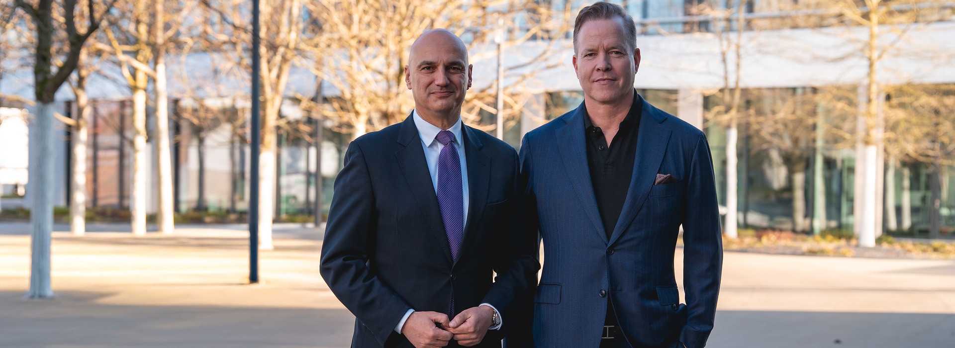 Oliver Hermes und Dortmunds Oberbürgermeister Alexander Kalouti