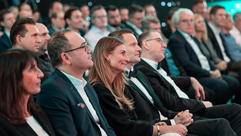 Preis für die Award Gewinner - Pioneer Award (gespiegelt)