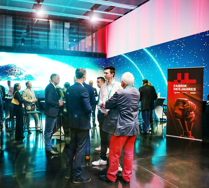 The evening before the high-calibre event, Wilo welcomes former and current competition prize-winners to the exclusive “Champions Club” in the Networking Cube at Wilopark. 