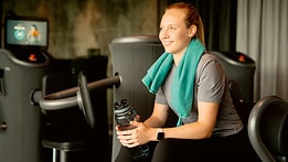 Eine Wilo Mitarbeiterin im Wilo Health Cube